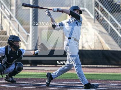 Thumbnail 2 in Harvard-Westlake vs St Francis photogallery.