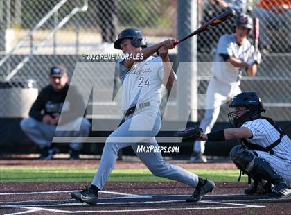 Thumbnail 1 in Harvard-Westlake vs St Francis photogallery.