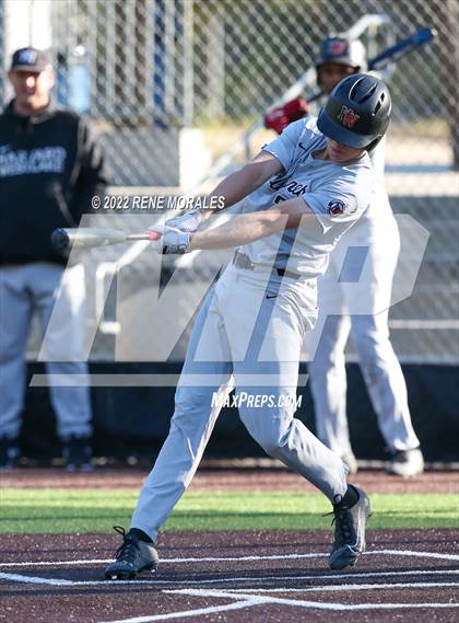 Thumbnail 2 in Harvard-Westlake vs St Francis photogallery.