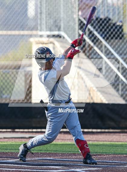 Thumbnail 2 in Harvard-Westlake vs St Francis photogallery.