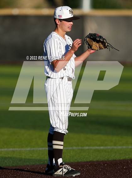 Thumbnail 1 in Harvard-Westlake vs St Francis photogallery.