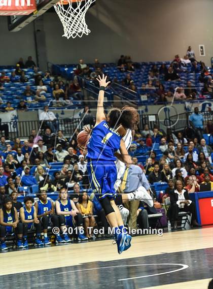 Thumbnail 3 in Conway vs. North Little Rock (AAA 7A Final) photogallery.