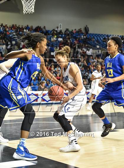 Thumbnail 2 in Conway vs. North Little Rock (AAA 7A Final) photogallery.