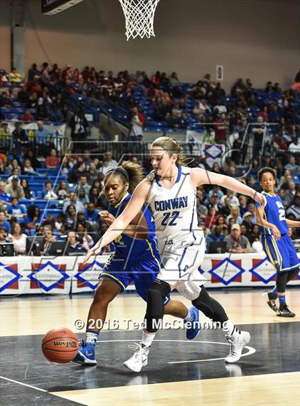 Thumbnail 2 in Conway vs. North Little Rock (AAA 7A Final) photogallery.