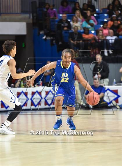 Thumbnail 2 in Conway vs. North Little Rock (AAA 7A Final) photogallery.
