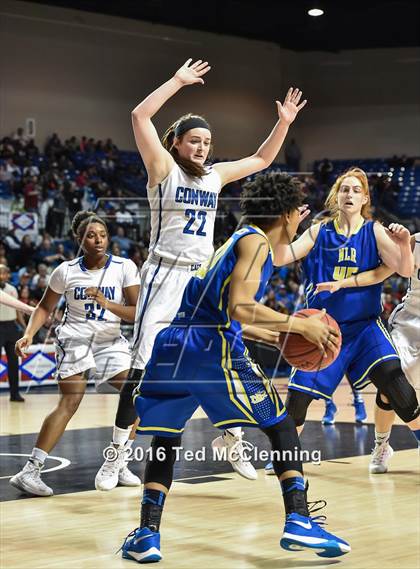 Thumbnail 1 in Conway vs. North Little Rock (AAA 7A Final) photogallery.
