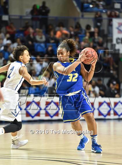 Thumbnail 2 in Conway vs. North Little Rock (AAA 7A Final) photogallery.