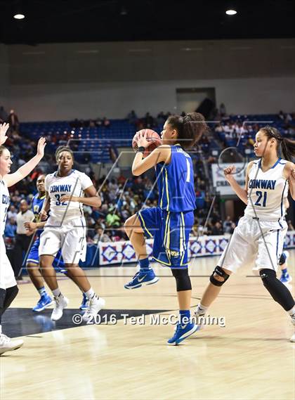 Thumbnail 1 in Conway vs. North Little Rock (AAA 7A Final) photogallery.