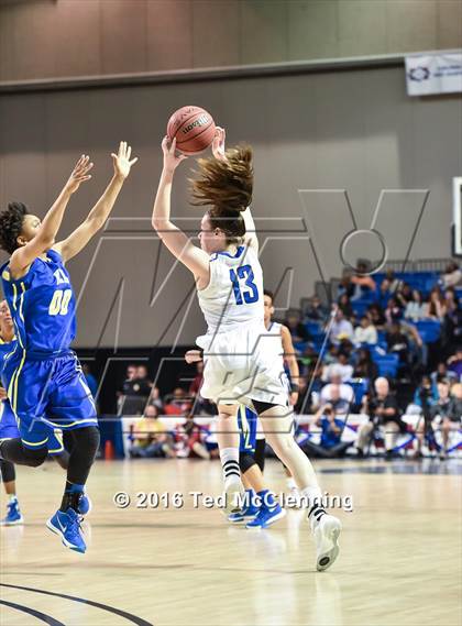 Thumbnail 1 in Conway vs. North Little Rock (AAA 7A Final) photogallery.