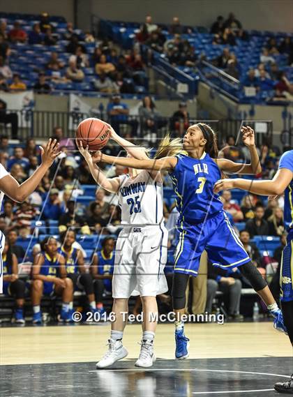 Thumbnail 2 in Conway vs. North Little Rock (AAA 7A Final) photogallery.