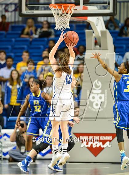 Thumbnail 1 in Conway vs. North Little Rock (AAA 7A Final) photogallery.