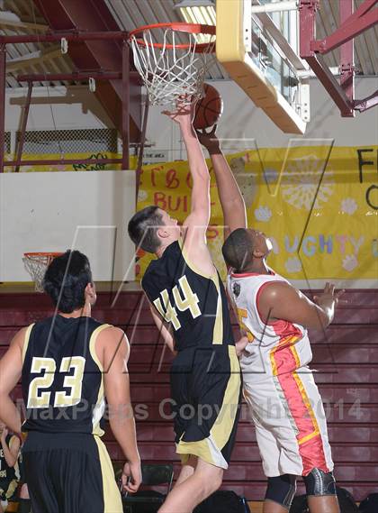Thumbnail 2 in Golden Sierra @ Encina Prep photogallery.