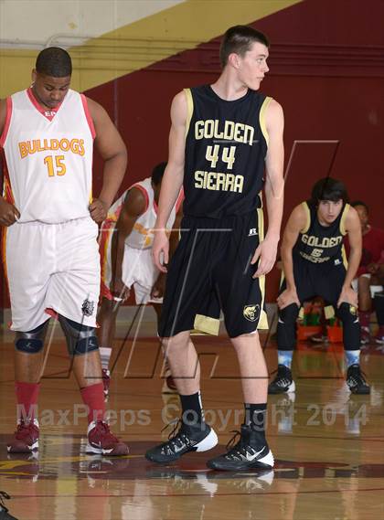Thumbnail 1 in Golden Sierra @ Encina Prep photogallery.