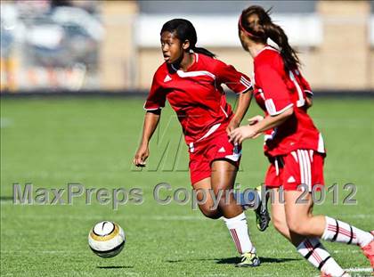 Thumbnail 2 in Lamar vs. Horn (Emily Hunter Fish Bowl Tournament) photogallery.