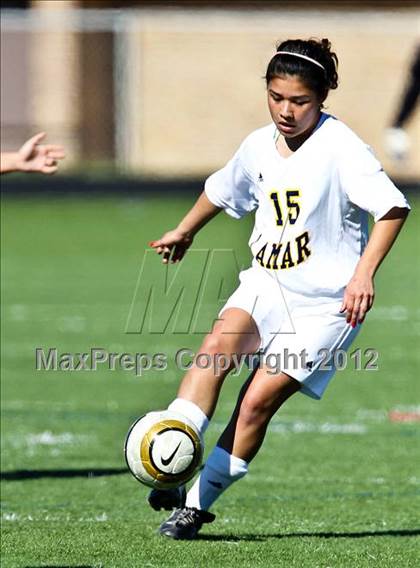 Thumbnail 2 in Lamar vs. Horn (Emily Hunter Fish Bowl Tournament) photogallery.