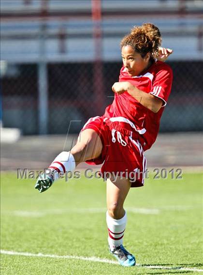 Thumbnail 2 in Lamar vs. Horn (Emily Hunter Fish Bowl Tournament) photogallery.