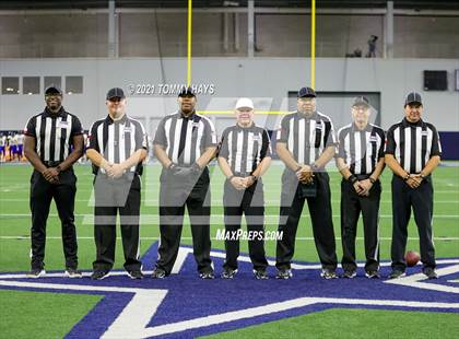 Thumbnail 2 in Guyer vs. Byron Nelson (UIL 6A Region Playoff) photogallery.