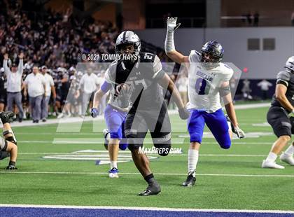 Thumbnail 2 in Guyer vs. Byron Nelson (UIL 6A Region Playoff) photogallery.
