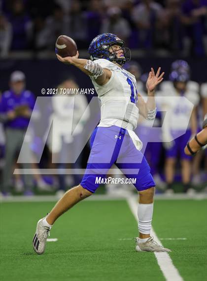 Thumbnail 1 in Guyer vs. Byron Nelson (UIL 6A Region Playoff) photogallery.