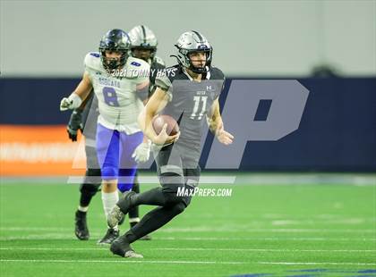Thumbnail 2 in Guyer vs. Byron Nelson (UIL 6A Region Playoff) photogallery.