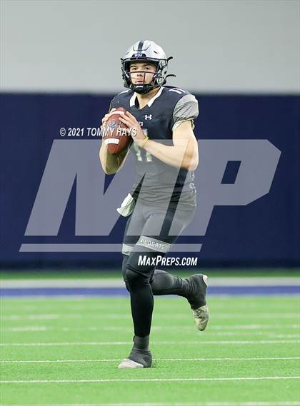 Thumbnail 2 in Guyer vs. Byron Nelson (UIL 6A Region Playoff) photogallery.