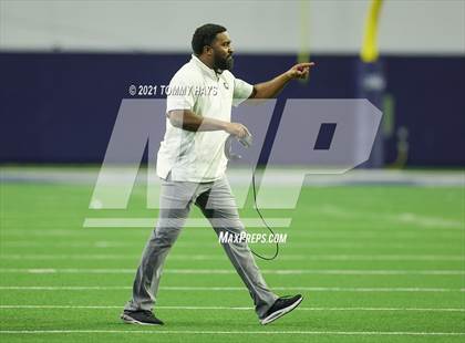 Thumbnail 2 in Guyer vs. Byron Nelson (UIL 6A Region Playoff) photogallery.