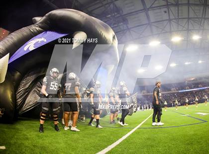 Thumbnail 2 in Guyer vs. Byron Nelson (UIL 6A Region Playoff) photogallery.