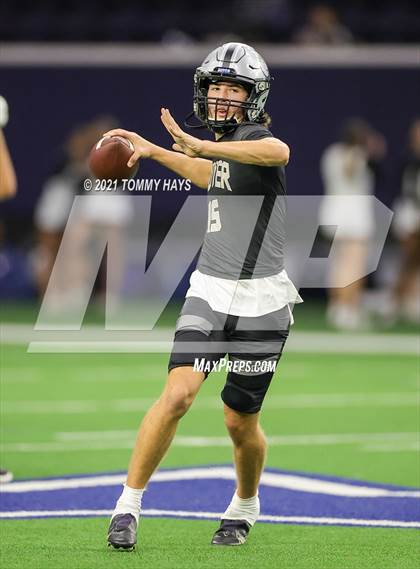 Thumbnail 2 in Guyer vs. Byron Nelson (UIL 6A Region Playoff) photogallery.