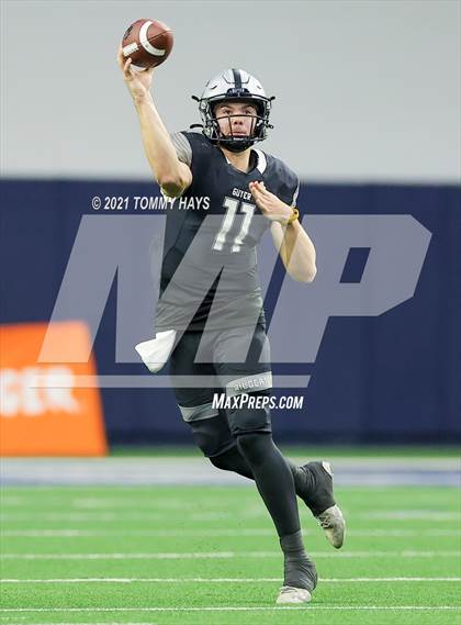 Thumbnail 3 in Guyer vs. Byron Nelson (UIL 6A Region Playoff) photogallery.