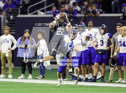Thumbnail 3 in Guyer vs. Byron Nelson (UIL 6A Region Playoff) photogallery.