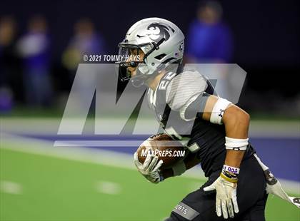 Thumbnail 3 in Guyer vs. Byron Nelson (UIL 6A Region Playoff) photogallery.