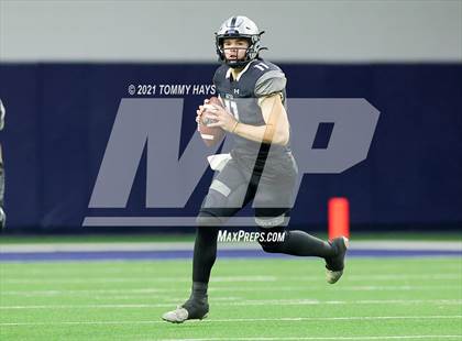 Thumbnail 2 in Guyer vs. Byron Nelson (UIL 6A Region Playoff) photogallery.