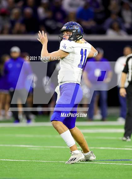 Thumbnail 3 in Guyer vs. Byron Nelson (UIL 6A Region Playoff) photogallery.