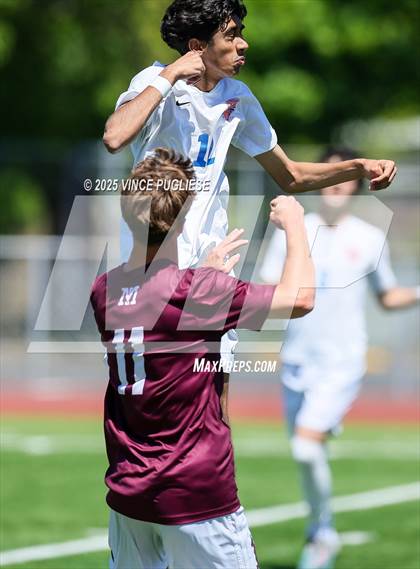 Thumbnail 1 in Mercer Island @ Auburn Mountainview (WIAA 3A Semi Final) photogallery.