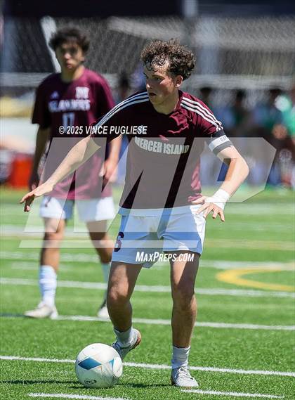 Thumbnail 1 in Mercer Island @ Auburn Mountainview (WIAA 3A Semi Final) photogallery.