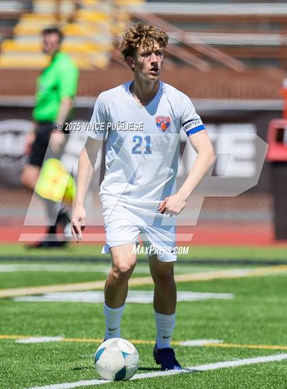 Thumbnail 3 in Mercer Island @ Auburn Mountainview (WIAA 3A Semi Final) photogallery.