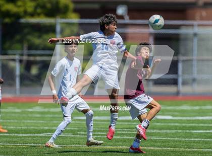 Thumbnail 2 in Mercer Island @ Auburn Mountainview (WIAA 3A Semi Final) photogallery.