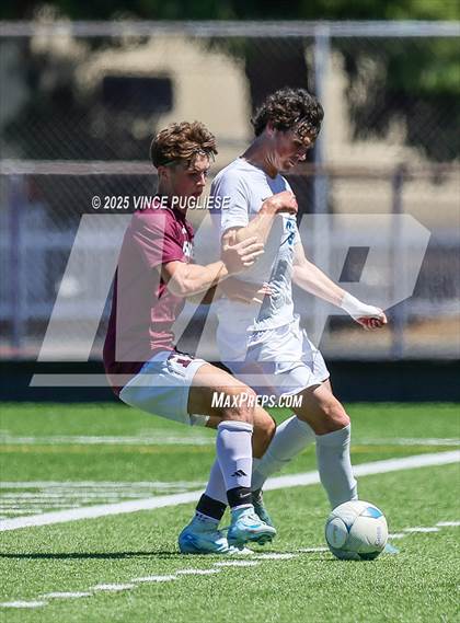 Thumbnail 2 in Mercer Island @ Auburn Mountainview (WIAA 3A Semi Final) photogallery.
