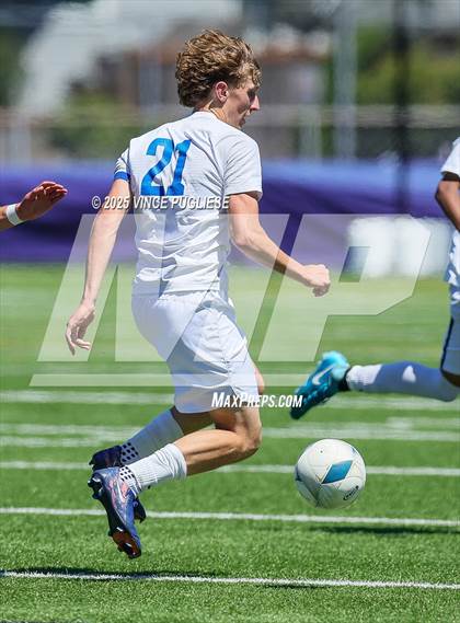 Thumbnail 2 in Mercer Island @ Auburn Mountainview (WIAA 3A Semi Final) photogallery.
