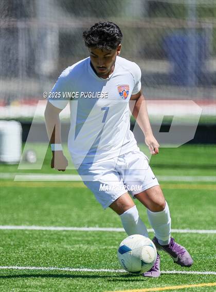 Thumbnail 3 in Mercer Island @ Auburn Mountainview (WIAA 3A Semi Final) photogallery.