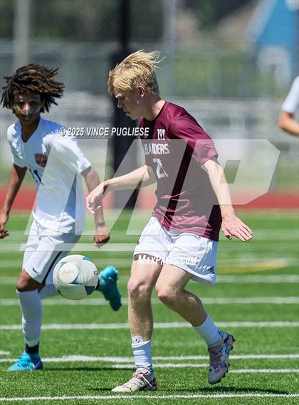 Thumbnail 1 in Mercer Island @ Auburn Mountainview (WIAA 3A Semi Final) photogallery.