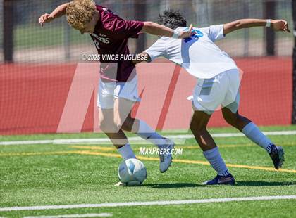 Thumbnail 2 in Mercer Island @ Auburn Mountainview (WIAA 3A Semi Final) photogallery.