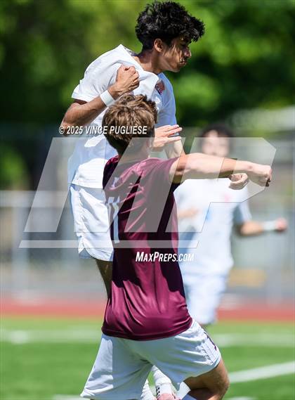 Thumbnail 2 in Mercer Island @ Auburn Mountainview (WIAA 3A Semi Final) photogallery.