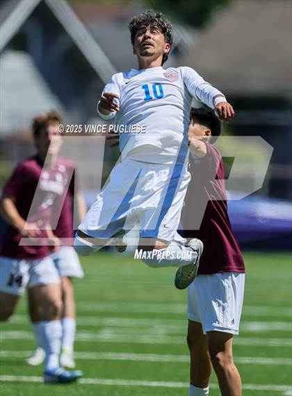 Thumbnail 3 in Mercer Island @ Auburn Mountainview (WIAA 3A Semi Final) photogallery.