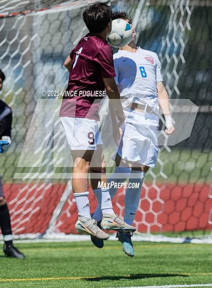 Thumbnail 3 in Mercer Island @ Auburn Mountainview (WIAA 3A Semi Final) photogallery.