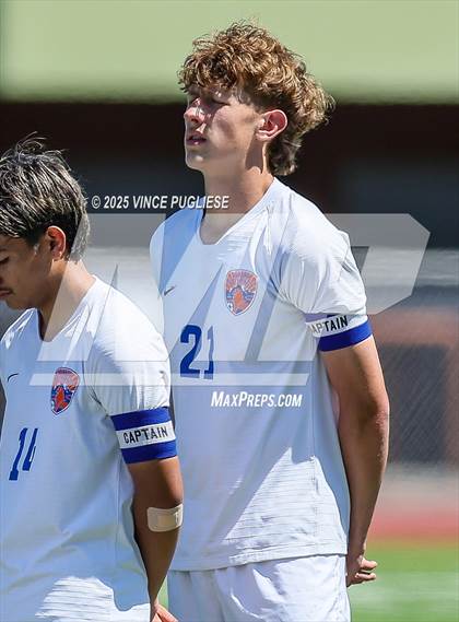 Thumbnail 1 in Mercer Island @ Auburn Mountainview (WIAA 3A Semi Final) photogallery.