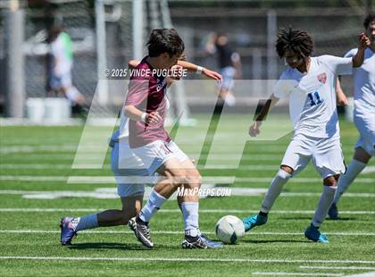Thumbnail 2 in Mercer Island @ Auburn Mountainview (WIAA 3A Semi Final) photogallery.