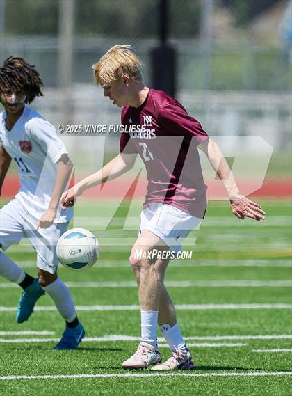 Thumbnail 2 in Mercer Island @ Auburn Mountainview (WIAA 3A Semi Final) photogallery.
