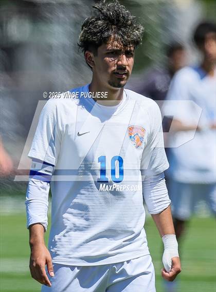 Thumbnail 1 in Mercer Island @ Auburn Mountainview (WIAA 3A Semi Final) photogallery.
