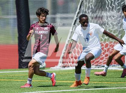 Thumbnail 1 in Mercer Island @ Auburn Mountainview (WIAA 3A Semi Final) photogallery.